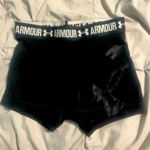 Under Armour logo workout shorts, like new
